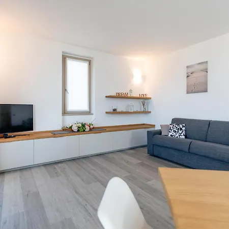 Apartment Casa Angiolina By Design Bellano